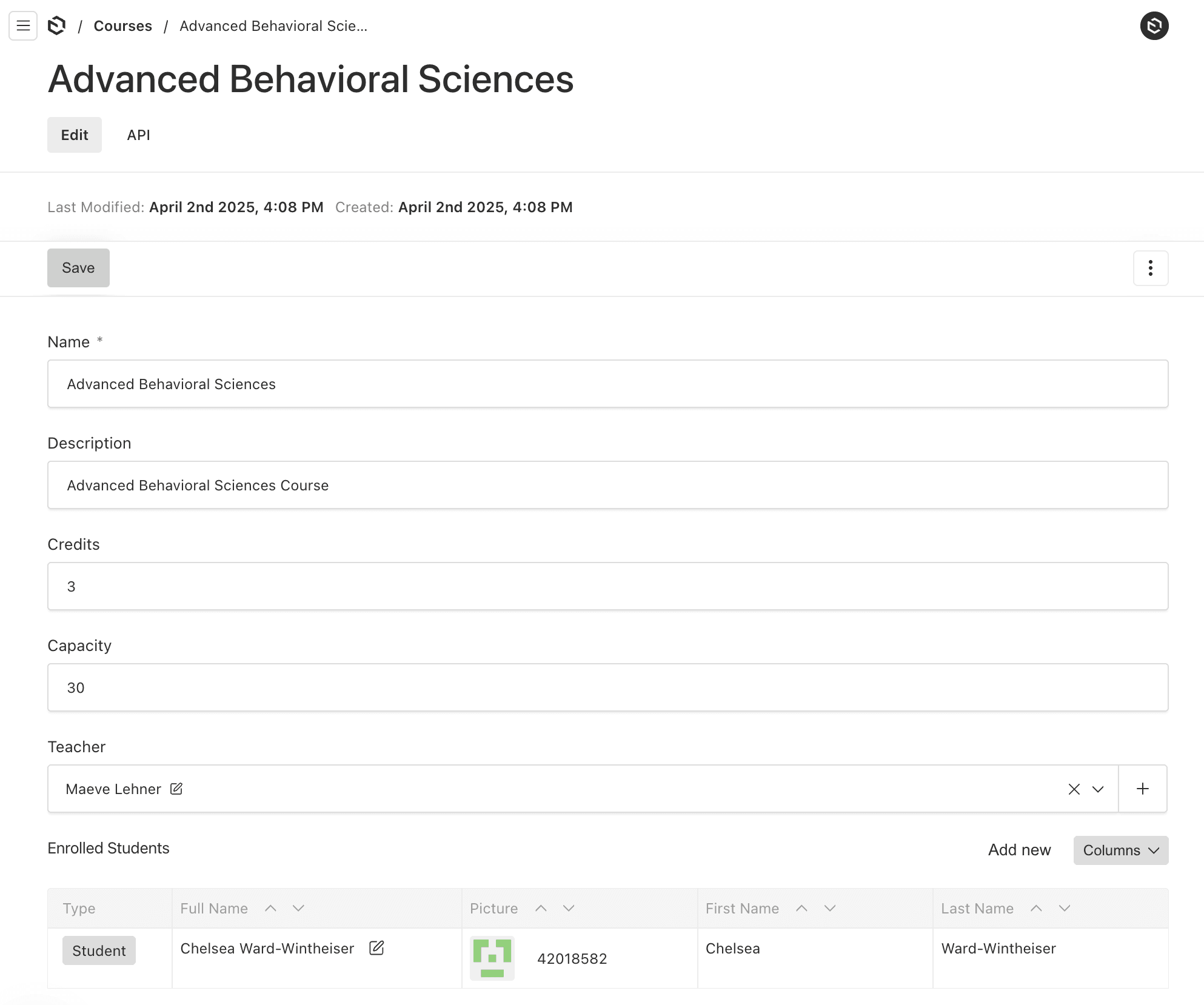 Shows a courses collection edit form in Payload Admin UI